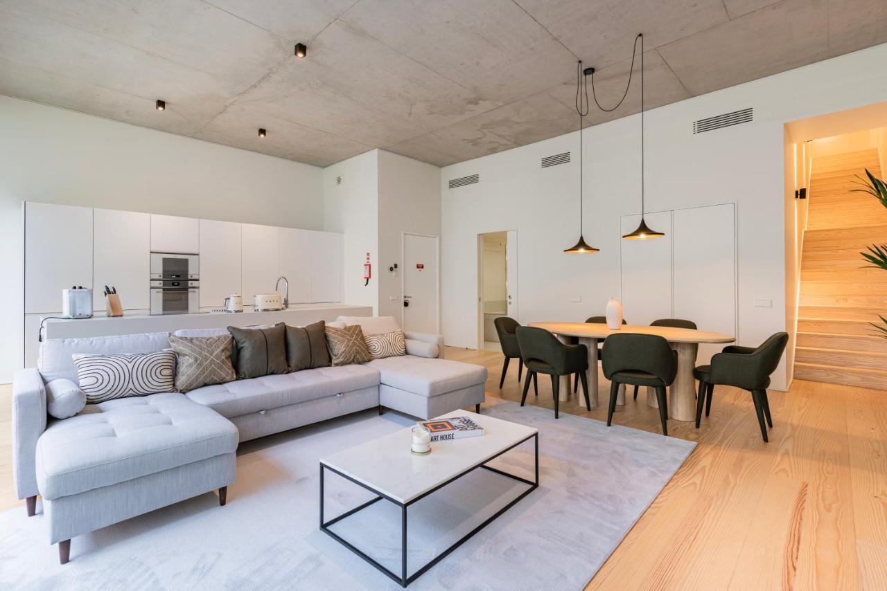 Apartment Hidden Pearl W/ Patio & Pool By Lovelystay Lissabon